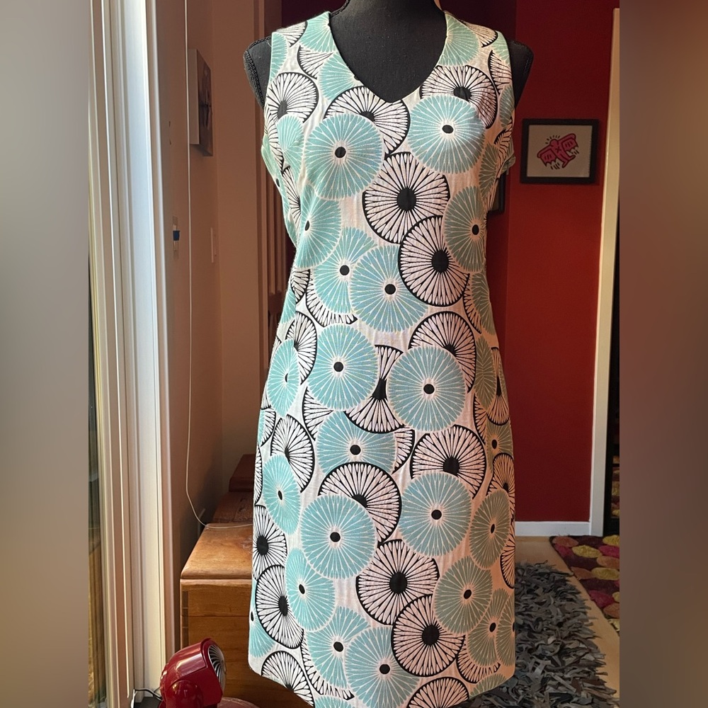 Eye popping Japonesque woven floral fabric v neck sleeveless dress